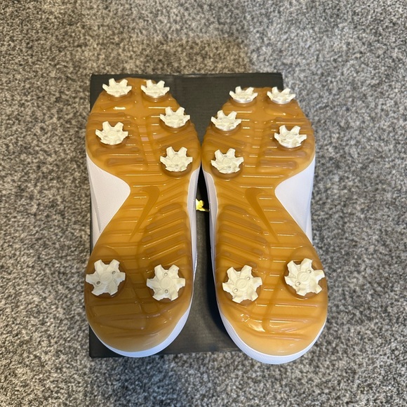 Men’s Jordan 11 low Golf - Picture 7 of 7